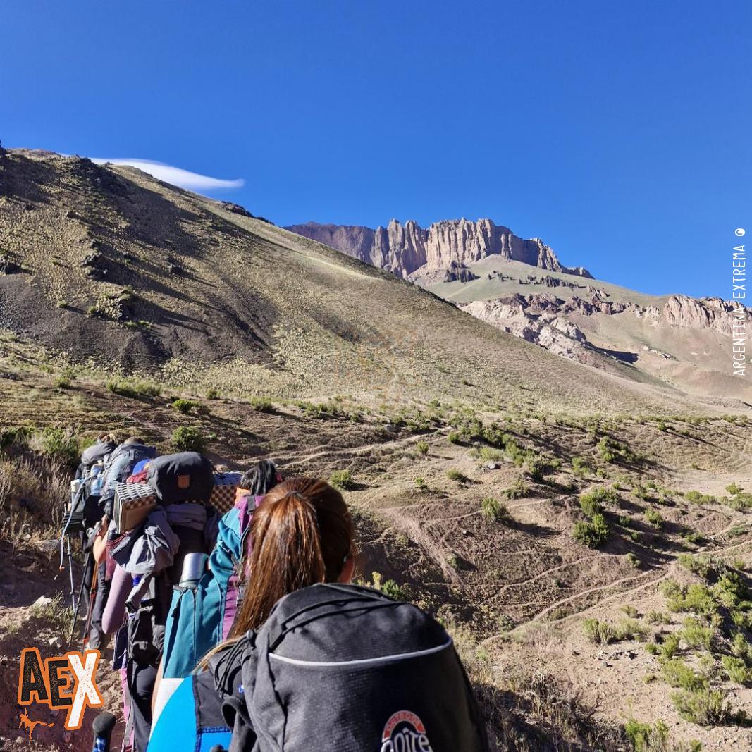 Subiendo por la quebrada - Subiendo por la quebrada