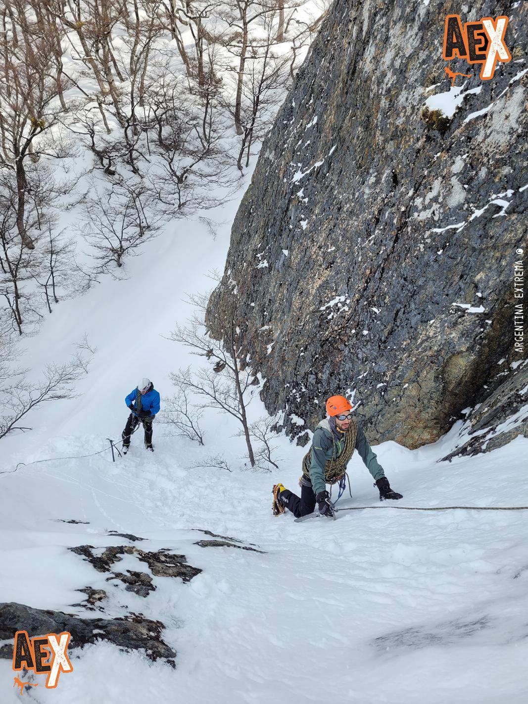 Curso de Montañismo Invernal y Escalada en Hielo - Ushuaia - MIX - Foto 0 - 