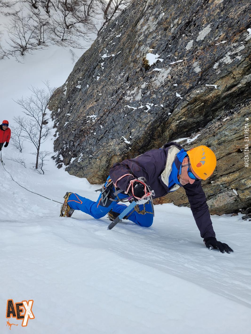 Curso de Montañismo Invernal y Escalada en Hielo - Ushuaia - MIX - Foto 0 - 