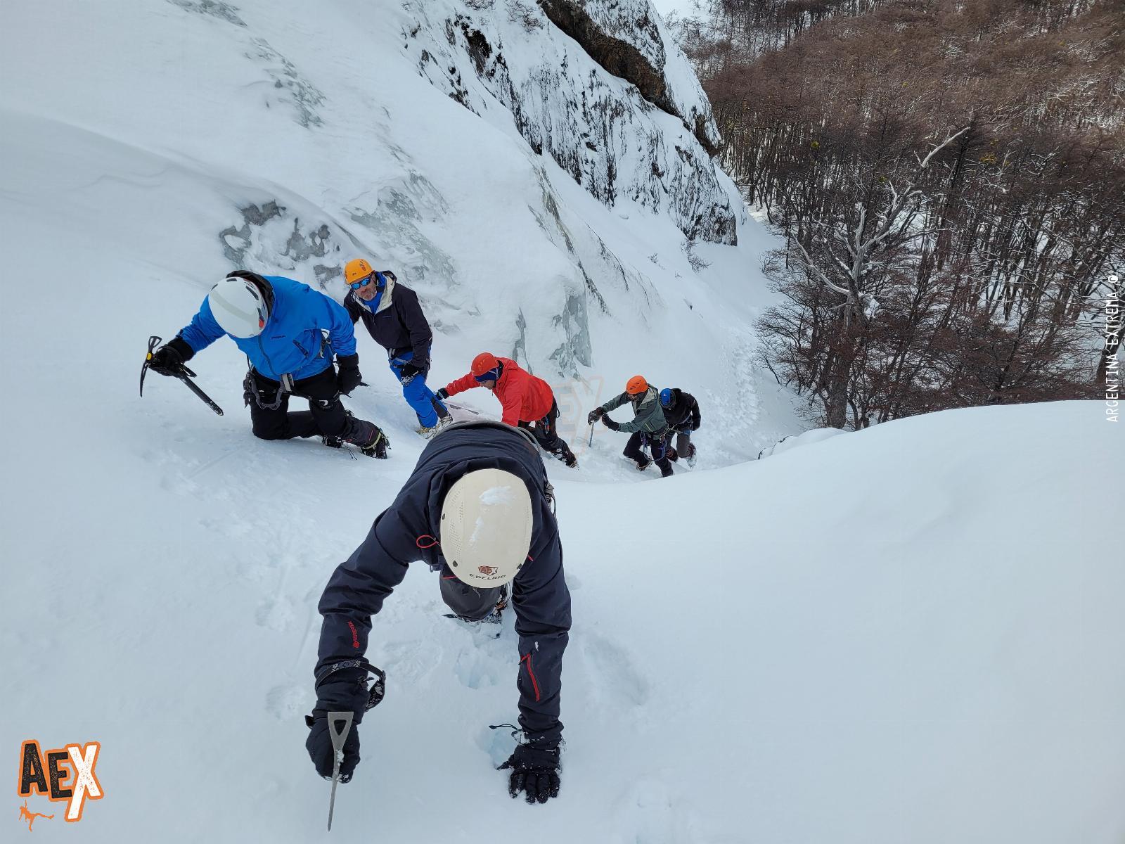 Curso de Montañismo Invernal y Escalada en Hielo - Ushuaia - MIX - Foto 0 - 