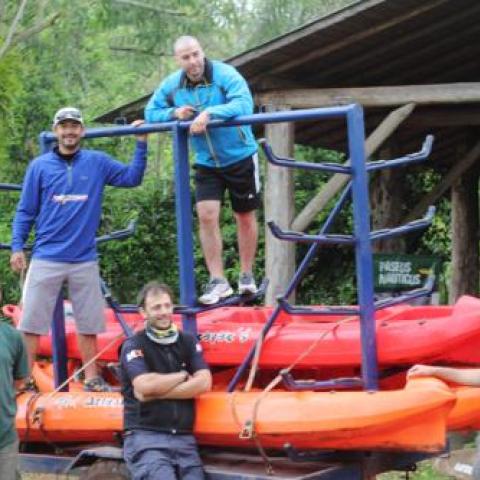 Raid Nautico Kayaking Bajada el Arroyo Yaboti Misiones 01