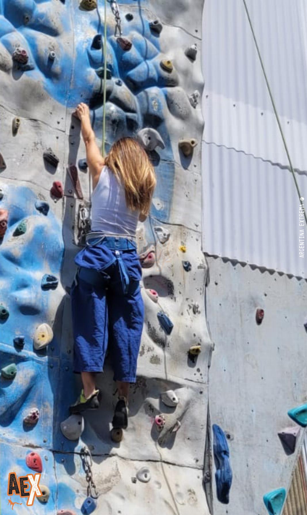 Taller de escalada con cuerda - Muro y palestra - Foto 0 - 