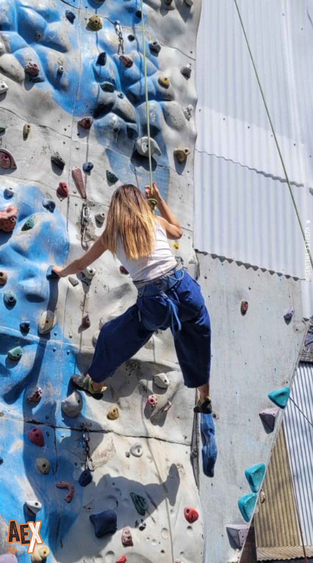 Taller de escalada con cuerda - Muro y palestra - Foto 0 - 
