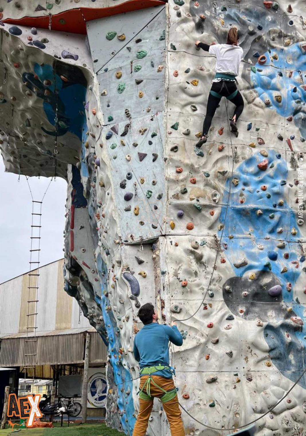 Taller de escalada con cuerda - Muro y palestra - Foto 0 - 