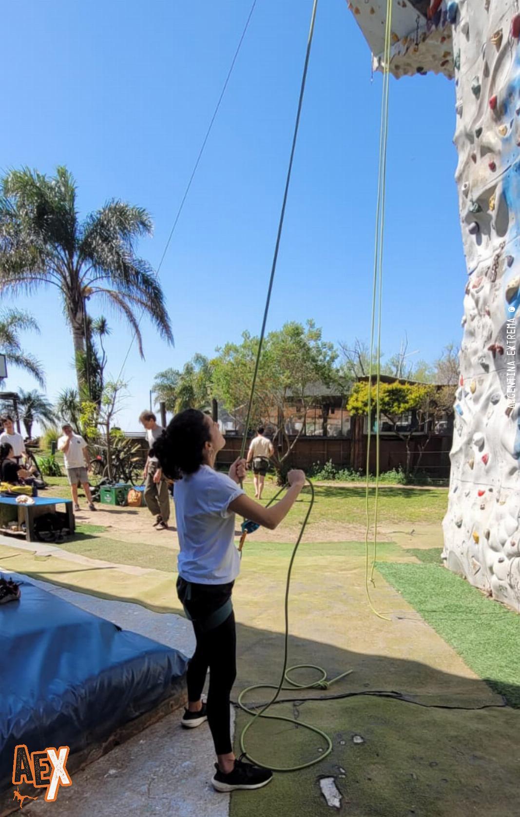 Taller de escalada con cuerda - Muro y palestra - Foto 0 - 