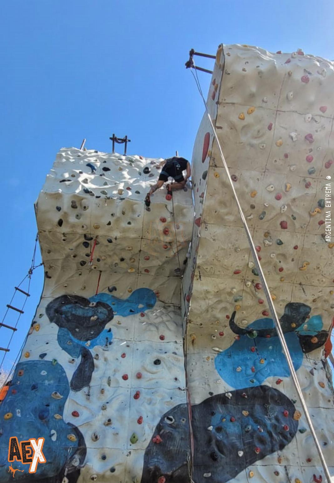 Taller de escalada con cuerda - Muro y palestra - Foto 0 - 