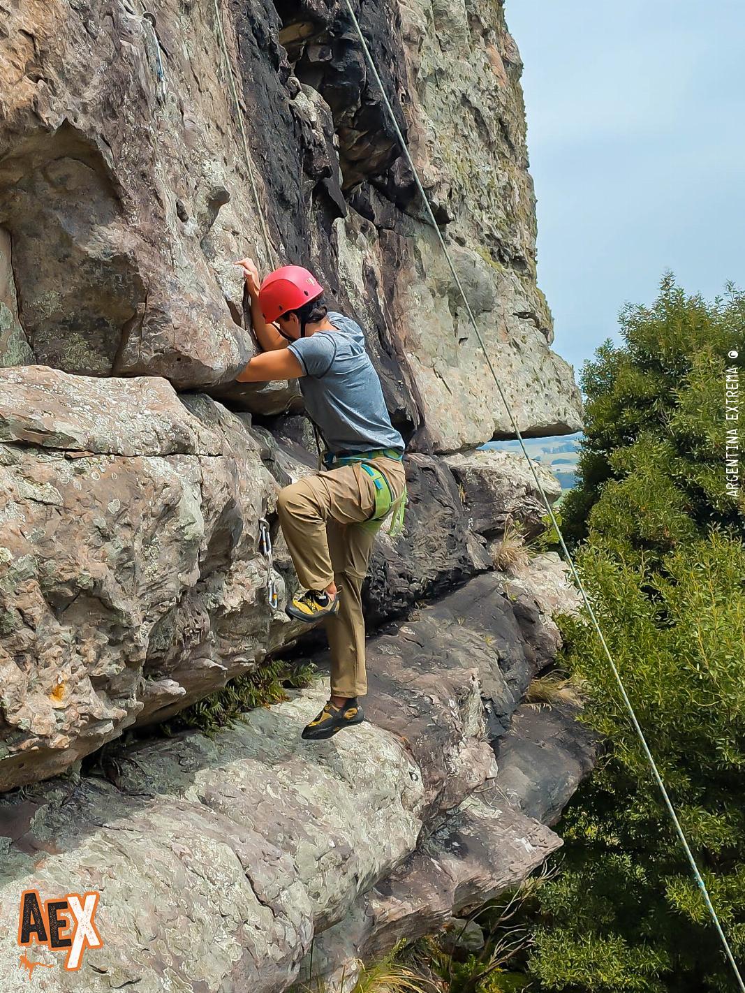Boulder y Escalada en Roca Sierra de los Padres.