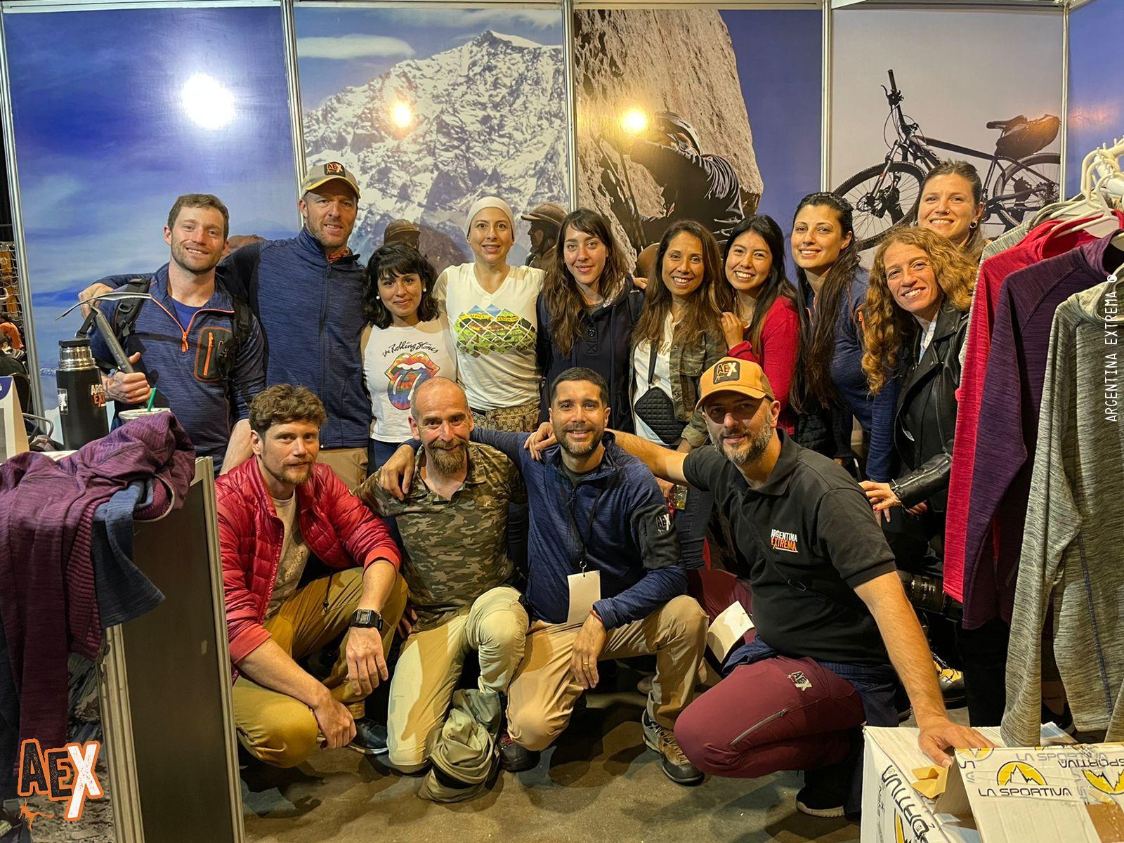 Brindis de fin de año AEX - Boulder - Ping Pong - Metegol Party