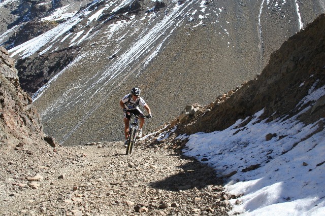 cruce de los andes en mountain bike paso pehuenche406