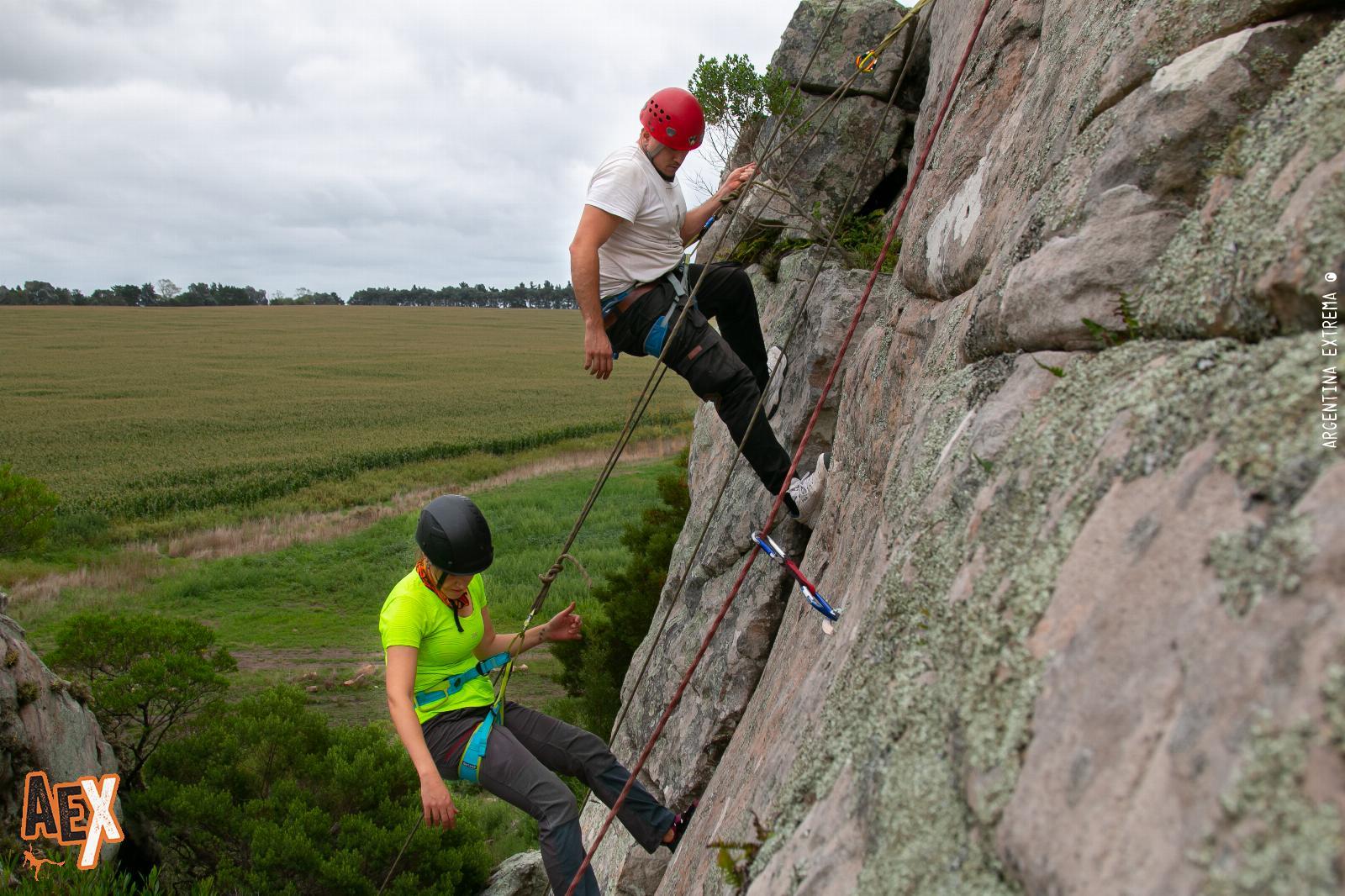 Curso de Escalada en Roca Básico Intensivo-Dictado en las sierras de Buenos Aires-2 días