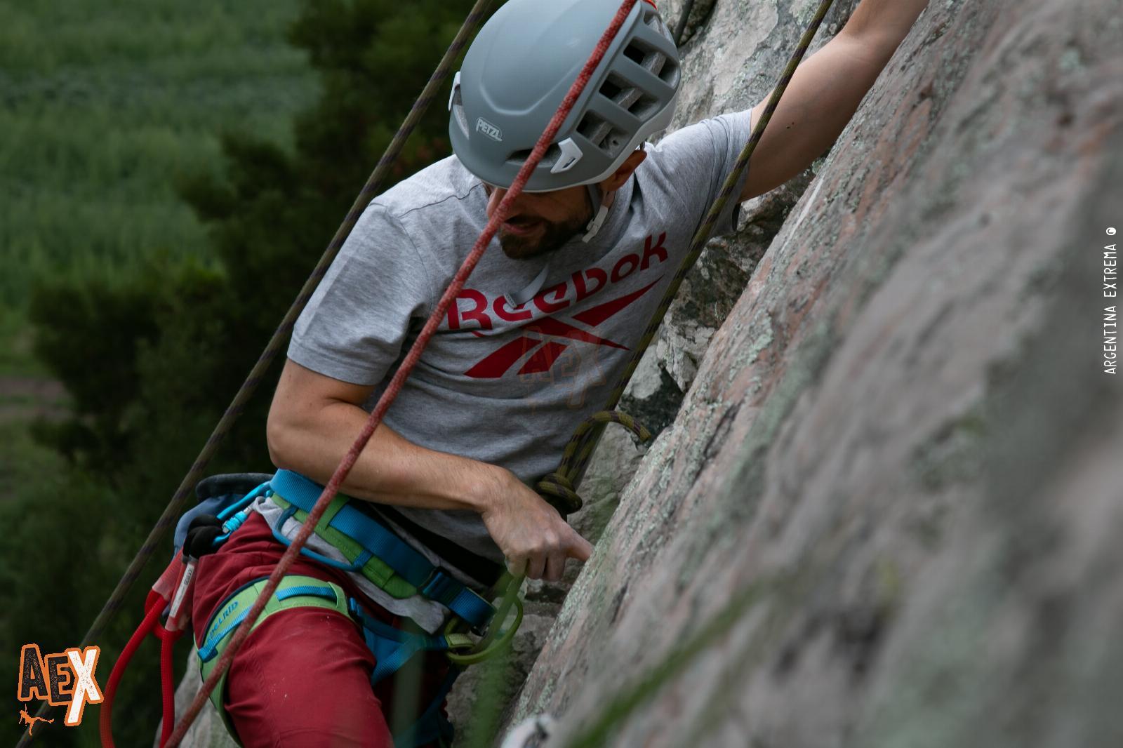 Curso de Escalada en Roca Básico Intensivo-Dictado en las sierras de Buenos Aires-2 días