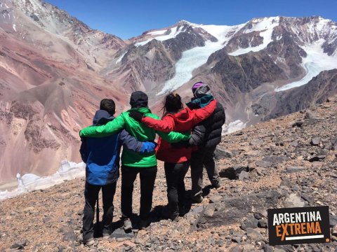 Balcón de los 6000. Cerro La Mesa y Alma Negra a la vista