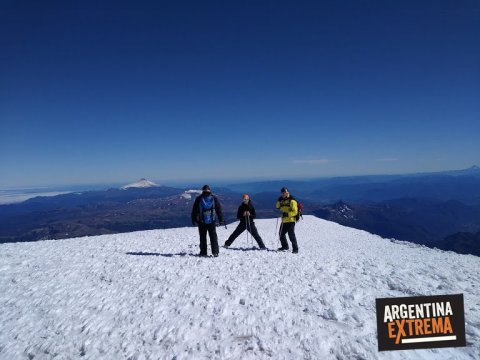 Villarrica y Quetrupillan desde la cumbre del Lanin