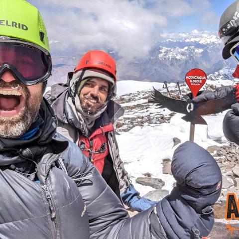 Expedición Cerro Aconcagua - Mendoza - Ascenso a cumbre