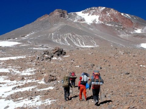 ascenso volcan llullaillaco 6739 msnm y volcan tuzgle 5518 msnm 748