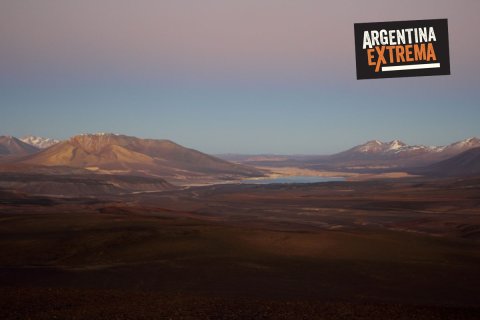 Amanecer sobre el volcan San Francisco