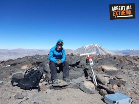Cumbre: Volcán San Francisco 6040 msnm - Catamarca + Inca Huasi de fondo