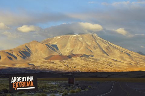 Atardecer sobre el paso San Francisco mientras aclimatamos para el Ascenso