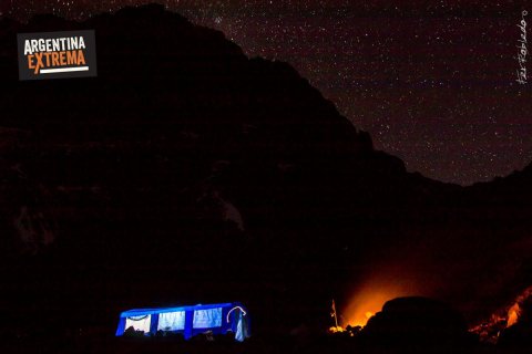 Campamento Ojo de Agua, Manto de estrellas y un gran Fogon