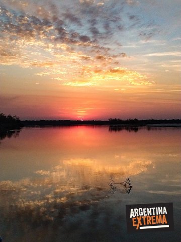 Atardecer sobre el Rio Corrientes