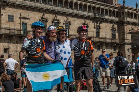 Foto Final frente a la Catedral de Santiago de Compostela