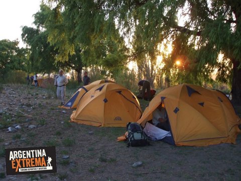 Campamento en Estancia El Tesoro