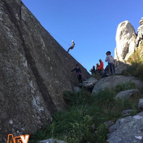 Curso de Escalada en Roca Básico Intensivo-Dictado en las sierras de Buenos Aires-2 días