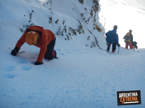 Winter Mountaineering - Beginners - Ice climbing Course - Winter trekking - Vallecitos - Cordón del Plata, Mendoza
