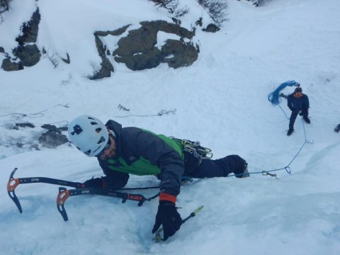 Winter Mountaineering - Beginners - Ice climbing Course - Winter trekking - Vallecitos - Cordón del Plata, Mendoza