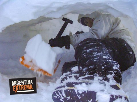 Curso de Iniciación al montañismo invernal - Escalada en Hielo - Trekking en nieve