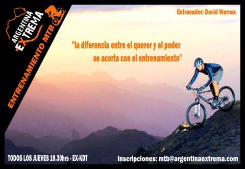 entrenamiento de bicicleta de montana mountain bike478