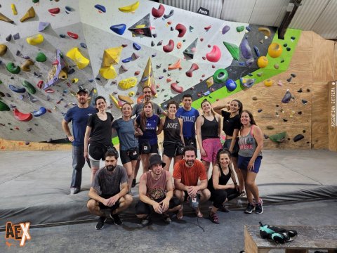 Climbing and Bouldering Training - Climbing Wall and Gym - Buenos Aires