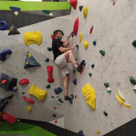 Clases y entrenamiento de escalada - Jueves 19.30 hs