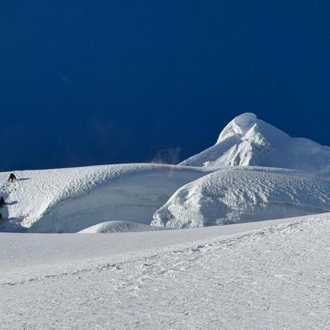 Expedición Cordillera Blanca - escalada Tocllaraju (6034)- Peru