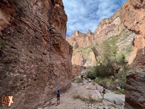 Escalada en Roca El Santuario - Cañon del Atuel - Mendoza