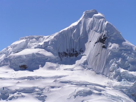 expedicion a cordillera blanca escalada ishinca y tocllaraju peru862