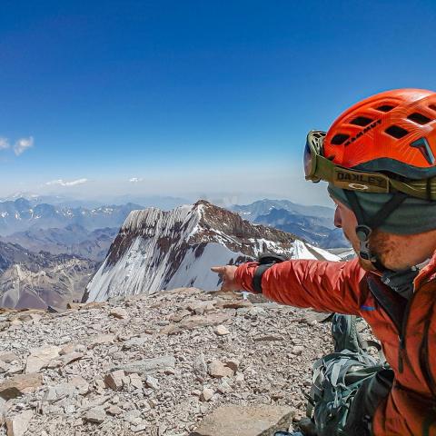 Expedición Cerro Aconcagua para Argentinos - Ascenso a cumbre