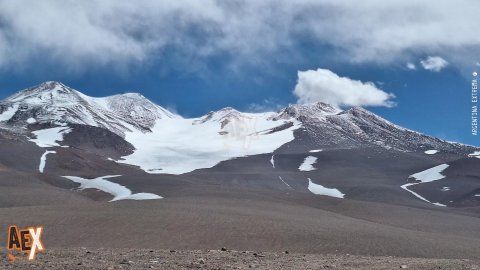 Expedición Nevado de Pissis - Montañismo de altura - ascenso a cumbre - Catamarca 