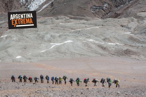 grupo cerrado trekking a plaza franciaplaza de mulas aconcagua 299
