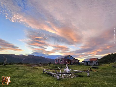 Trekking en Península Mitre - El último confín de la Tierra - Bahia Aguirre - Tierra del Fuego