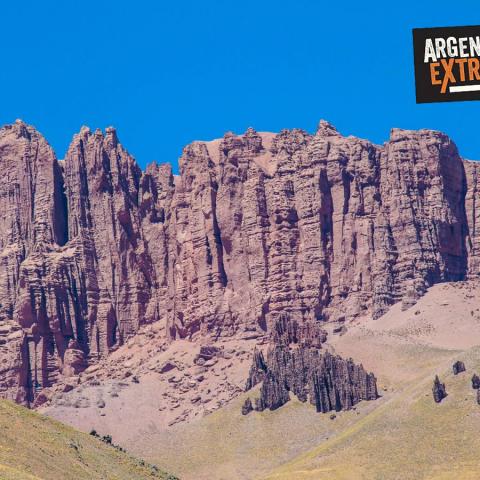 Cerro Penitentes - Trekking and mountaineering - climbing to summit - Mendoza