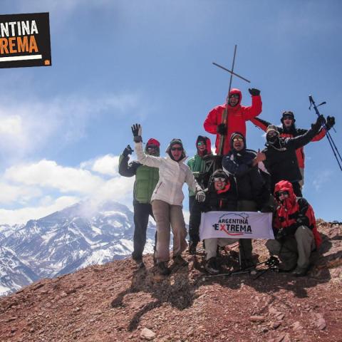 Penitentes - Mountaineering - climbing to summit - Mendoza