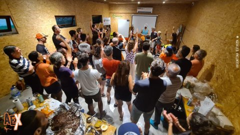 Brindis de fin de año AEX - Boulder - Ping Pong - Metegol Party