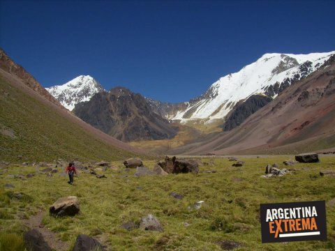 Valle del Colorado. Pared sur Mercedario