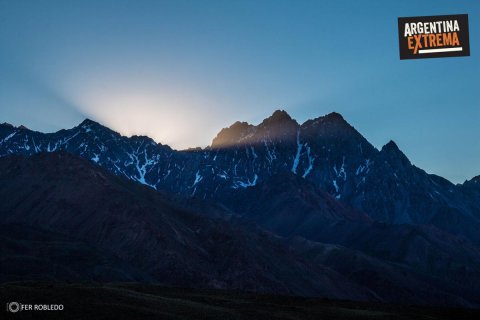 Trekking Cruce de los Andes - Paso el Portillo y Paso Piuquenes - Trekking De Mendoza a Chile  