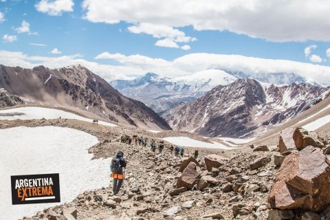 Trekking Cruce de los Andes - Paso el Portillo y Paso Piuquenes - Trekking De Mendoza a Chile  