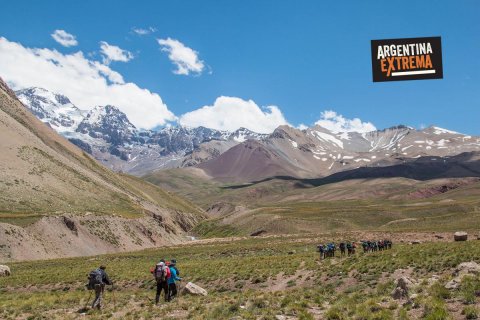 Trekking Cruce de los Andes - Paso el Portillo y Paso Piuquenes - Trekking De Mendoza a Chile  