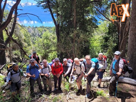 grupo bajando al Traful