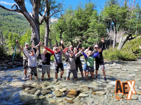 grupo en vadeo del Cataratas