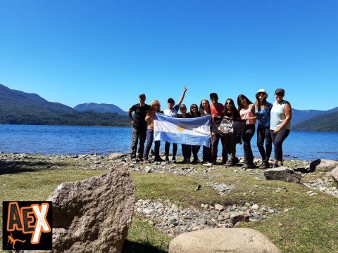 junto al Lago Nonthue